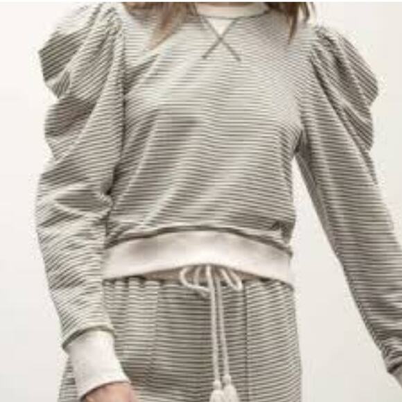 By the River | Puff Pleated Shoulder Striped Sweatshirt Regencycore - Picture 2 of 8